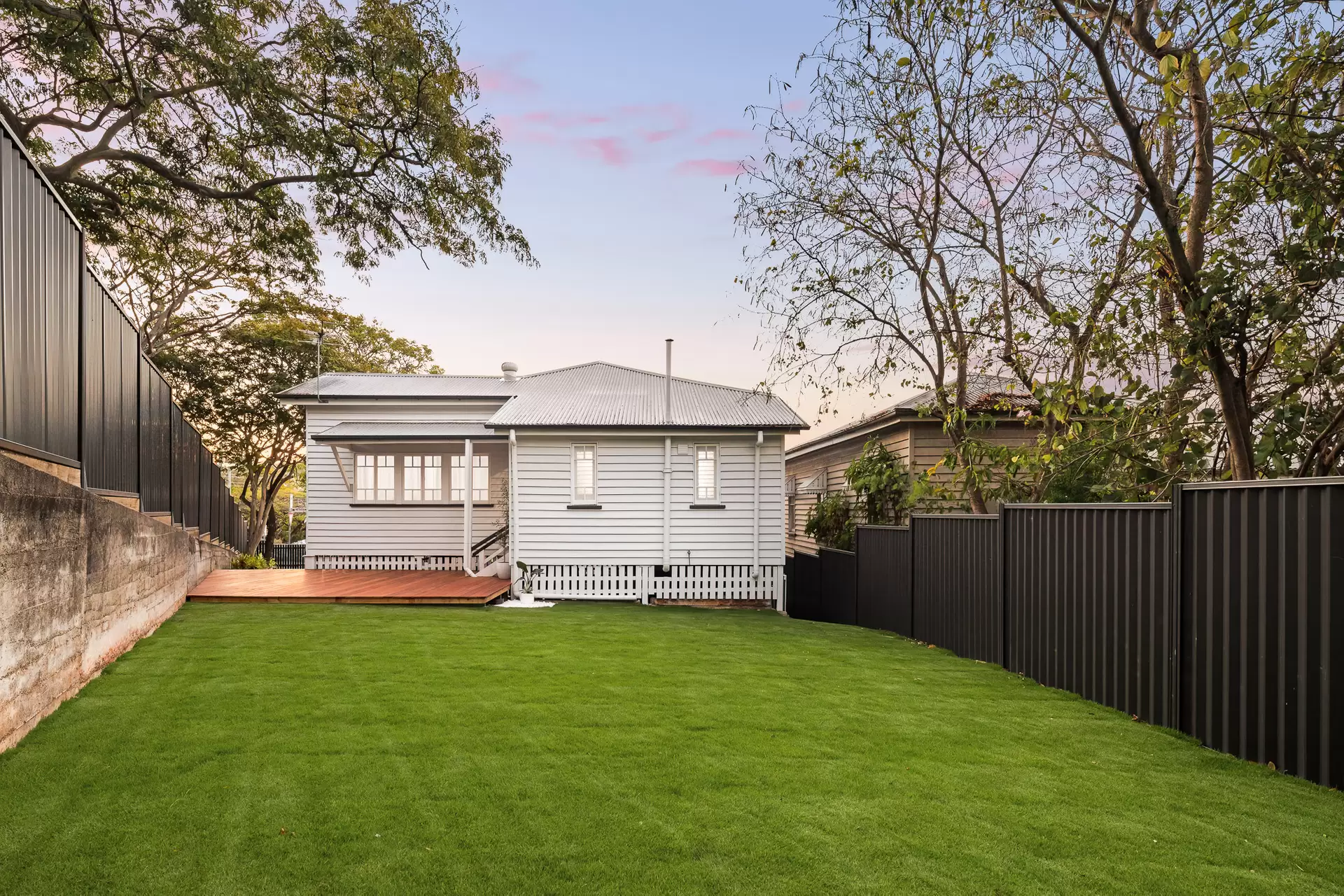 74 Hetherington Street, Herston Sold by Aurora Property - image 1