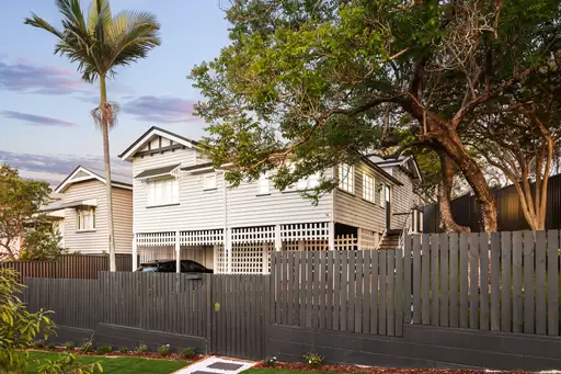 74 Hetherington Street, Herston Sold by Aurora Property