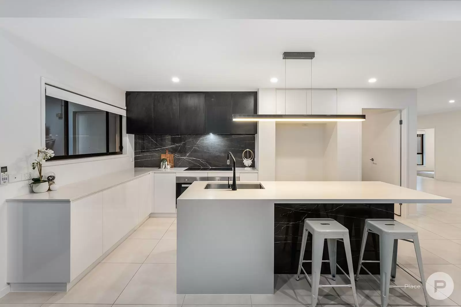 166 Glen Retreat Road, Mitchelton Sold by Aurora Property - image 6