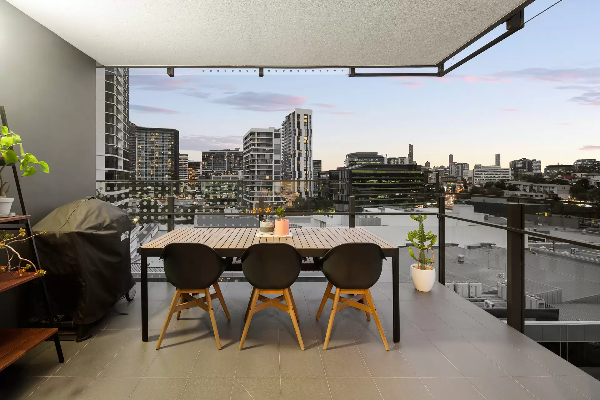 3081/36 Evelyn Street, Newstead Sold by Aurora Property - image 1
