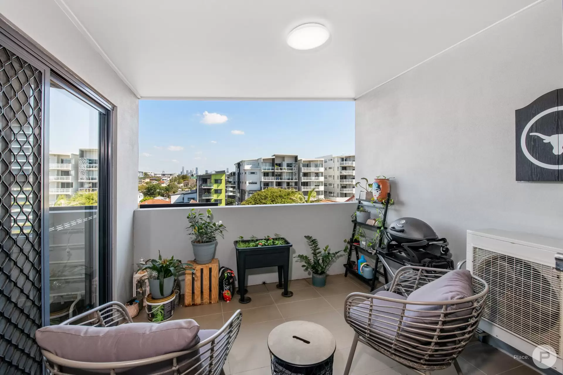 8/17 Norman Street, Wooloowin Sold by Aurora Property - image 1