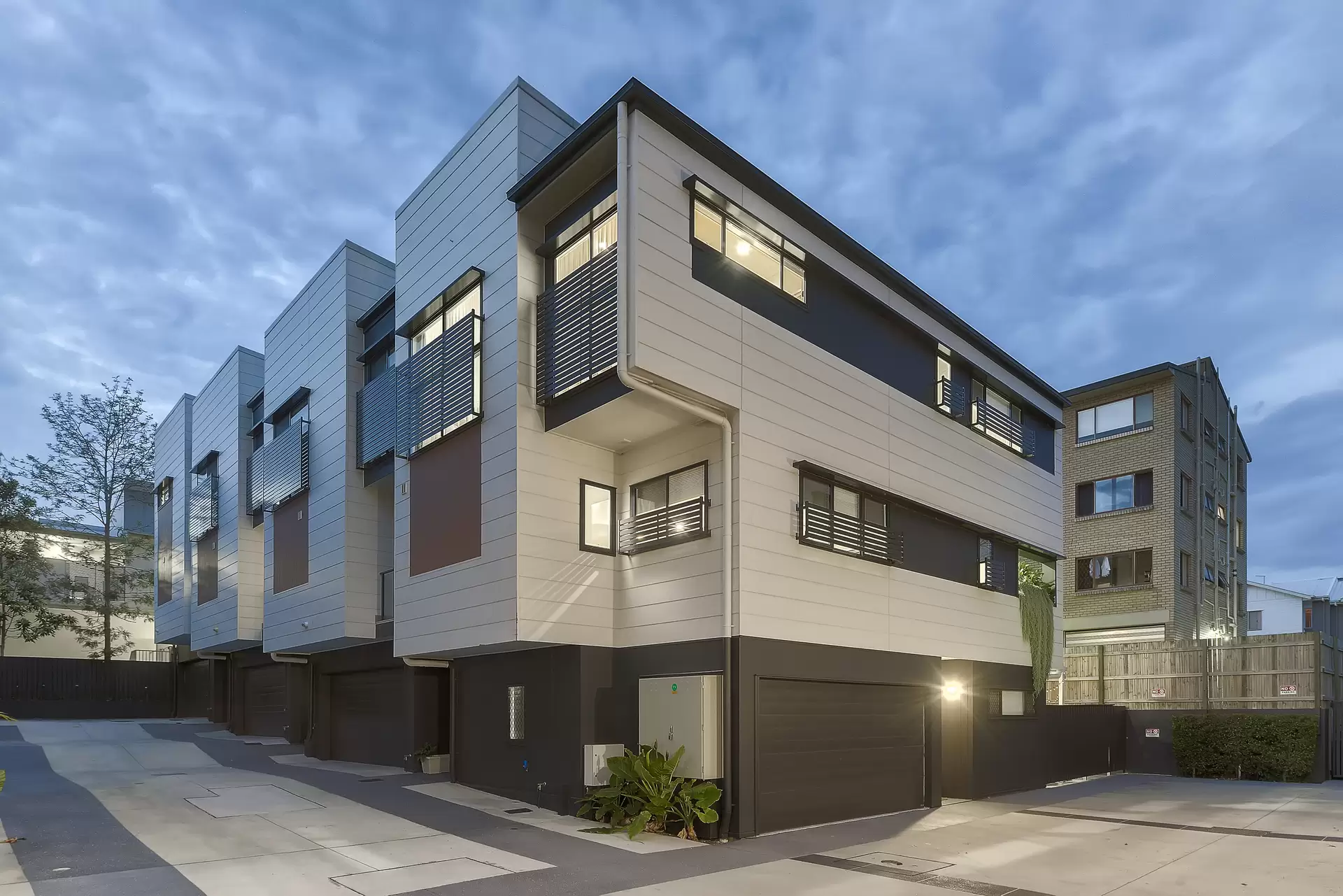 8/133 Samford Road, Enoggera Sold by Aurora Property - image 1