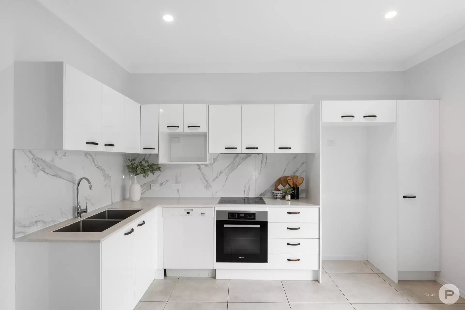 3/21 Christian Street, Clayfield Sold by Aurora Property - image 1