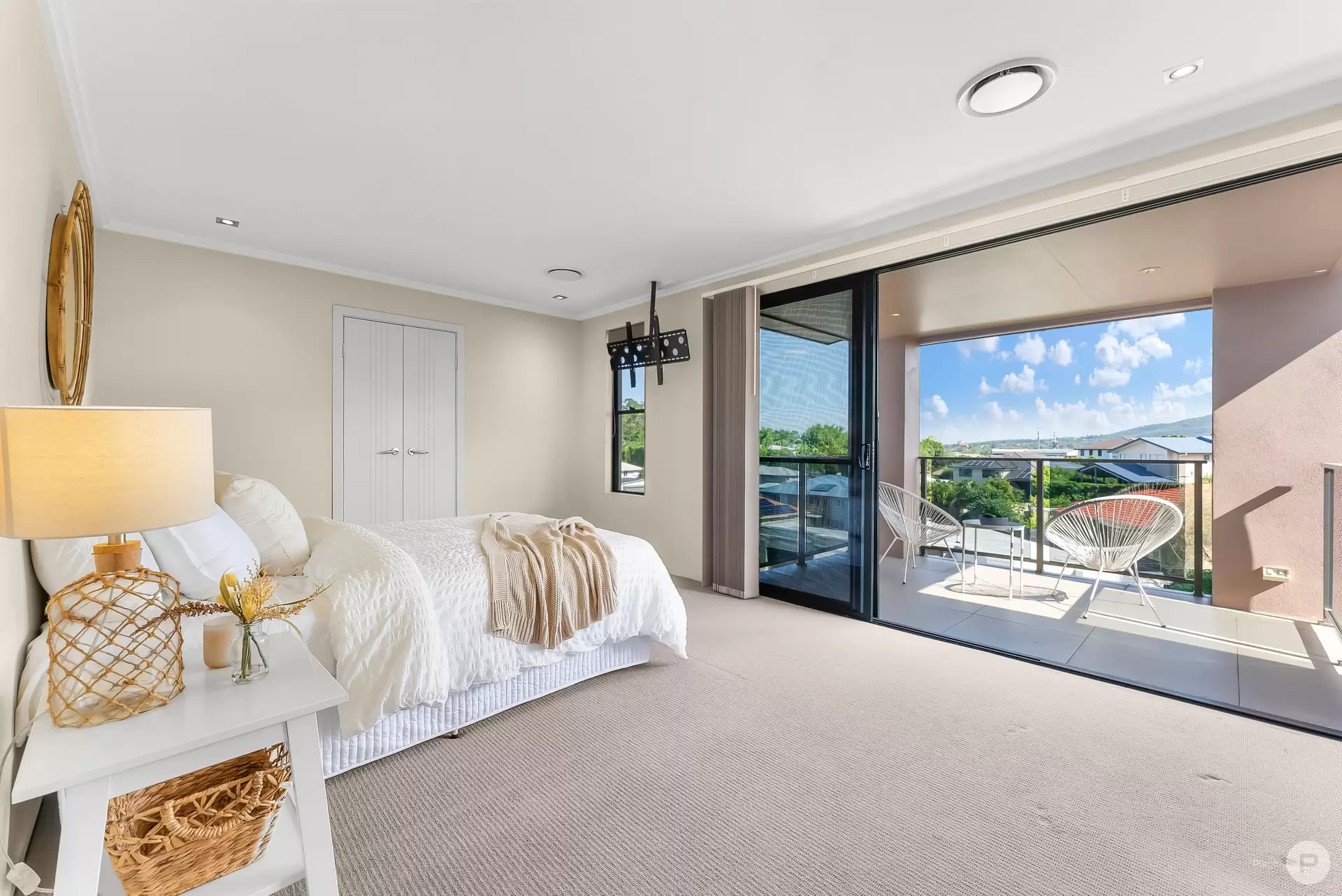 29 Atrium Way, Everton Hills Sold by Aurora Property - image 1