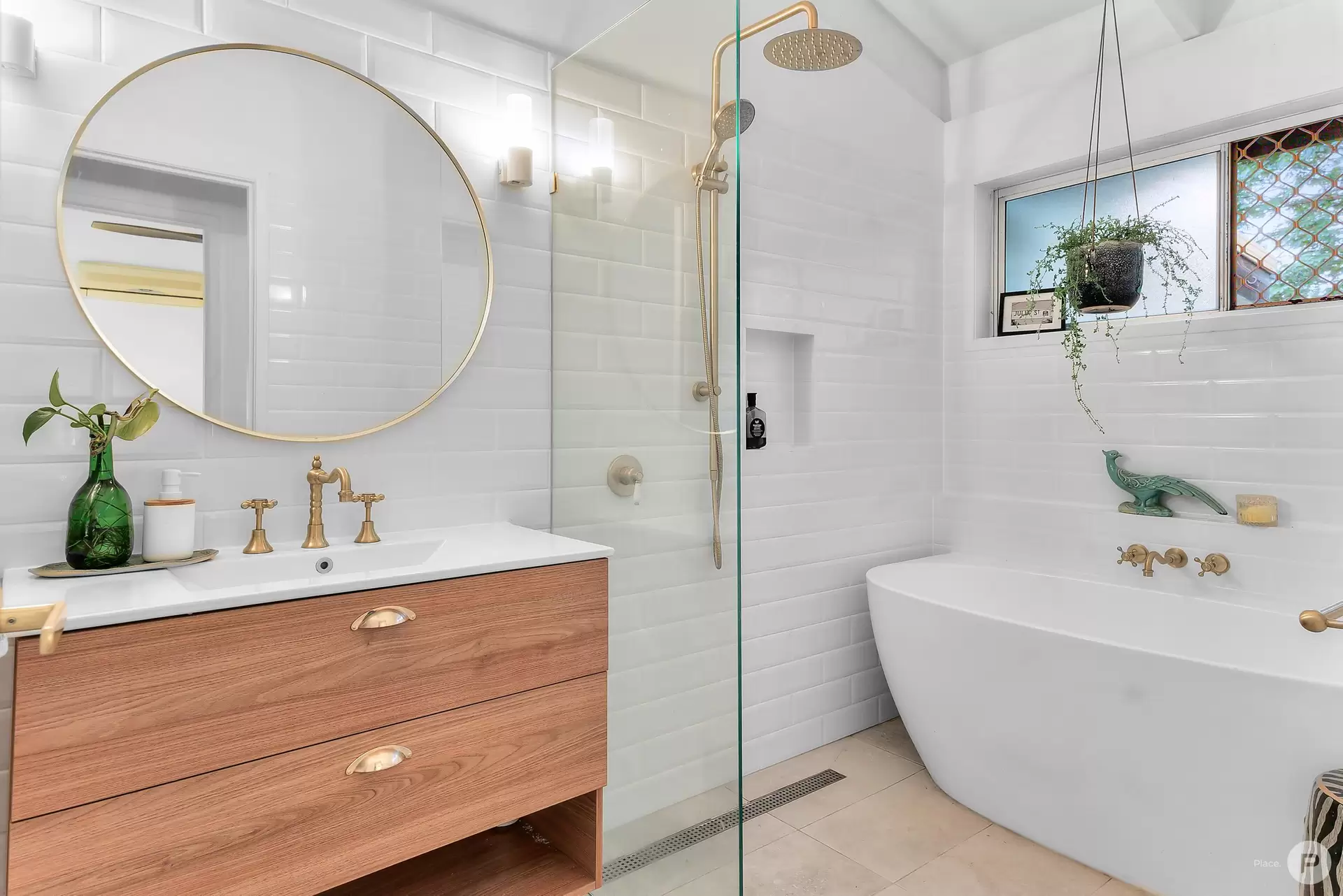 71 Olearia Street West, Everton Hills Sold by Aurora Property - image 1