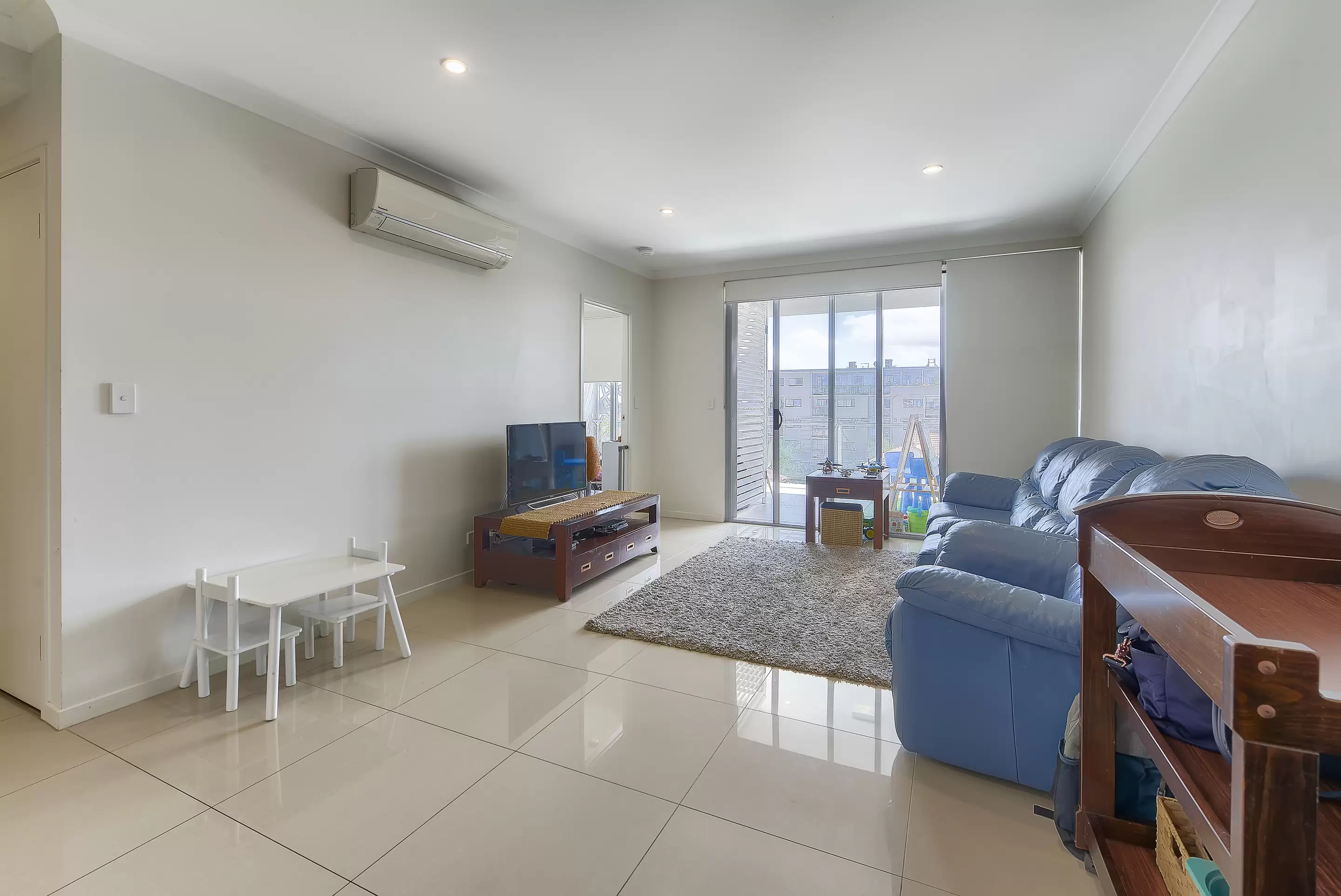 504/19 Isedale Street, Wooloowin Sold by Aurora Property - image 2