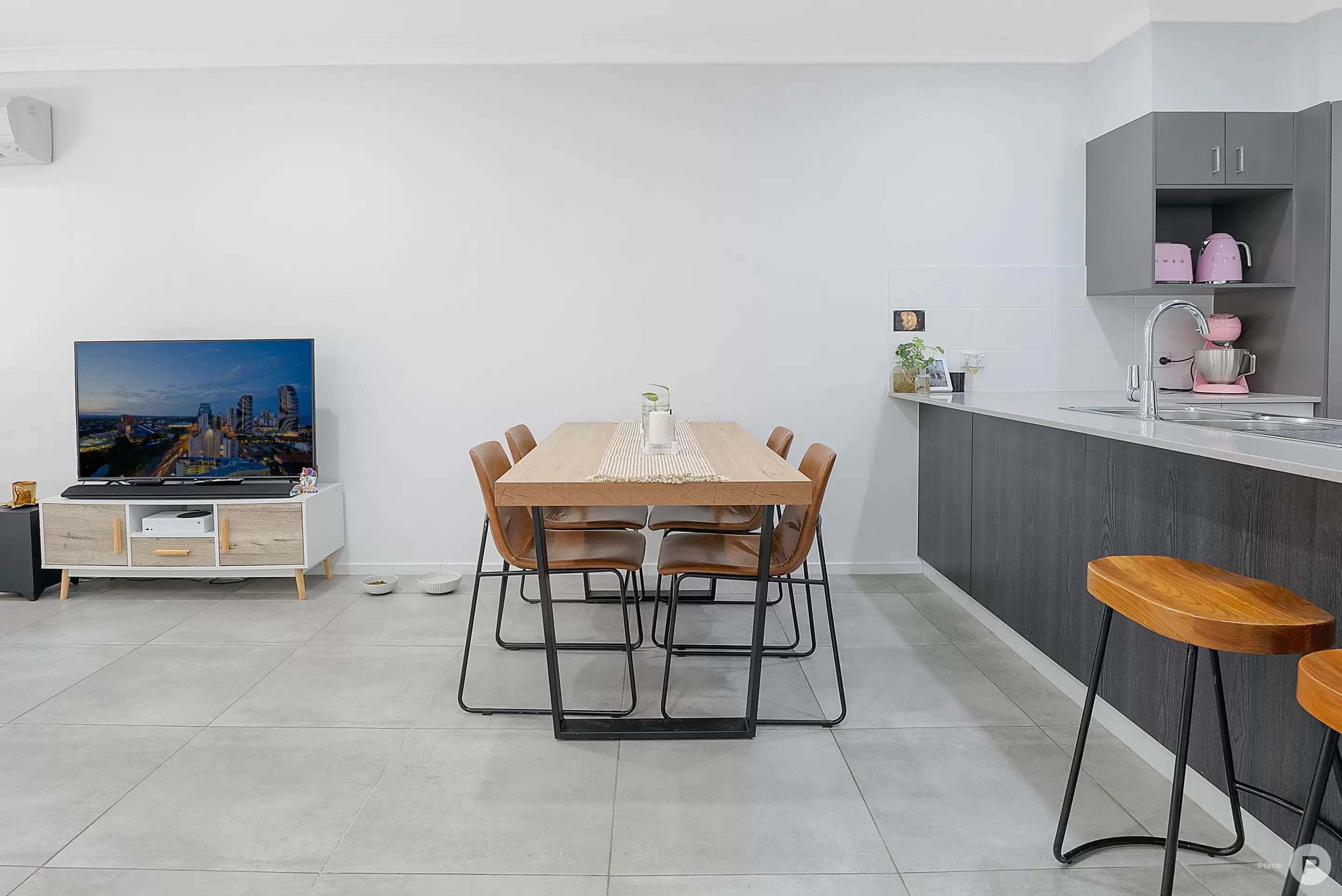 6/114 Bunya Road, Everton Hills Sold by Aurora Property - image 6