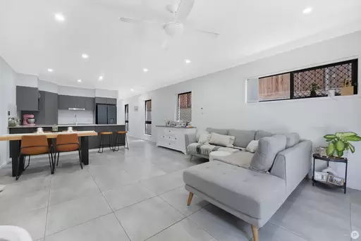 6/114 Bunya Road, Everton Hills Sold by Aurora Property