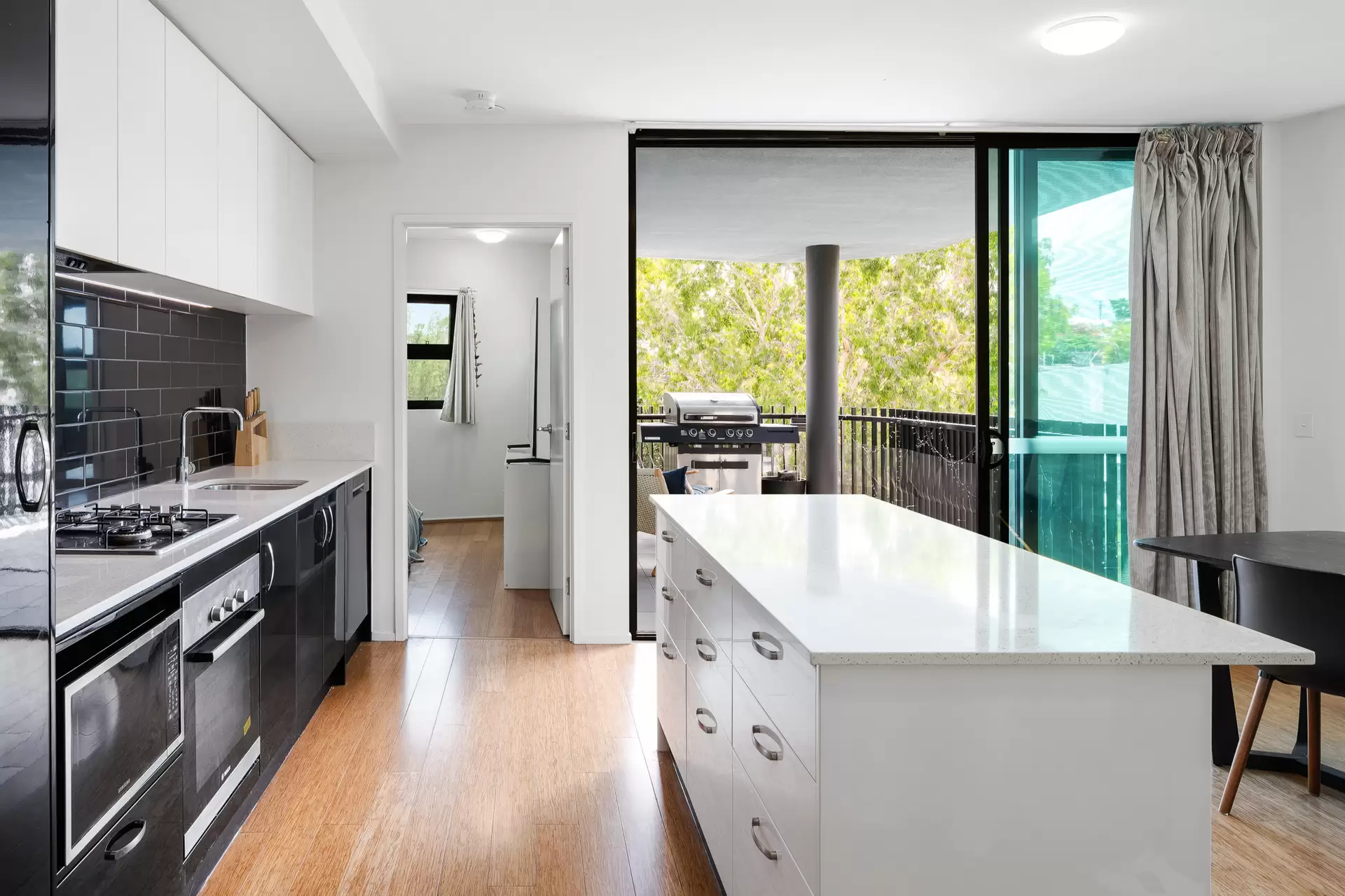 11/41 School Street, Kelvin Grove Sold by Aurora Property - image 1