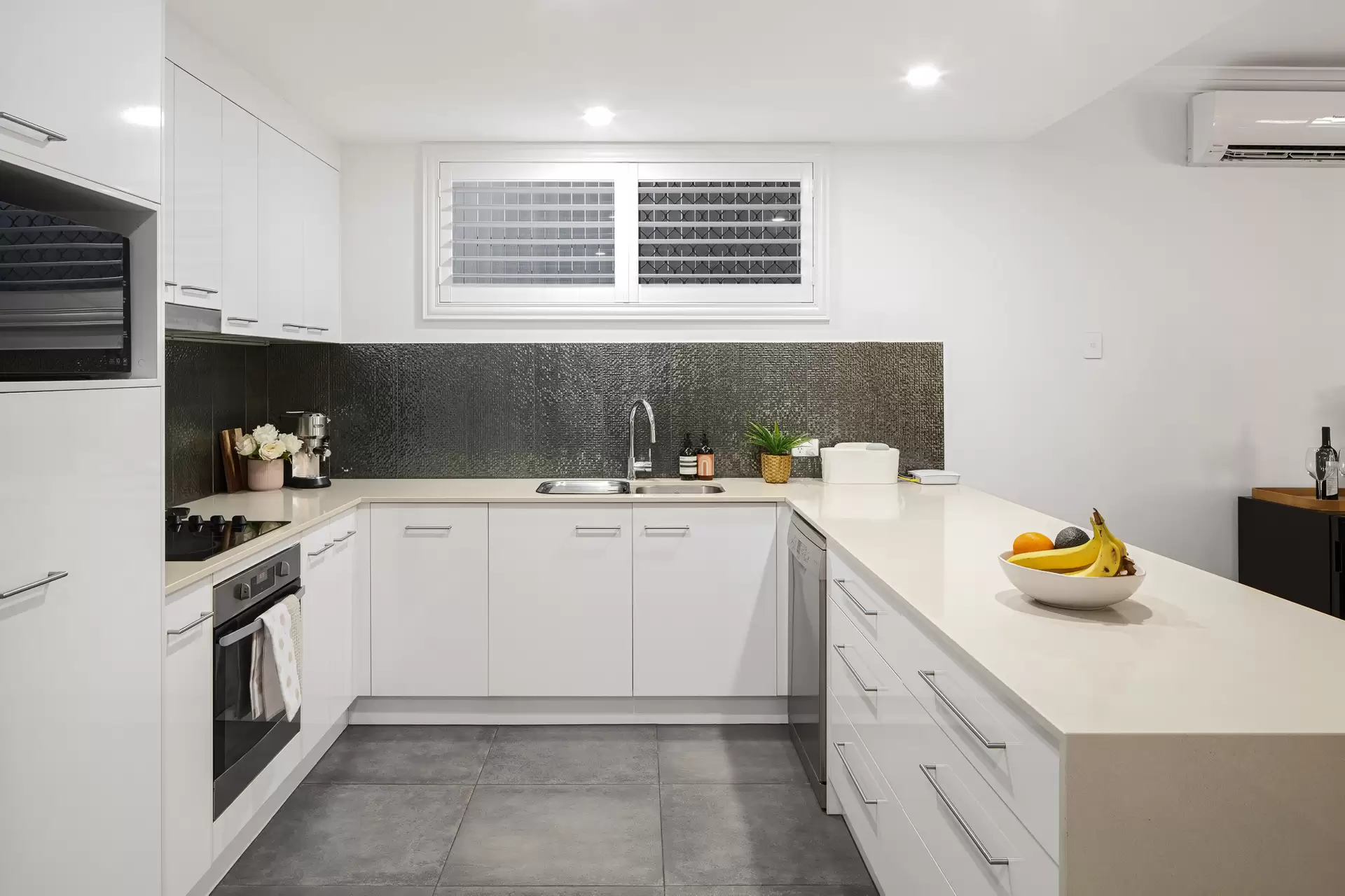 59 Fleming Road, Herston Sold by Aurora Property - image 1