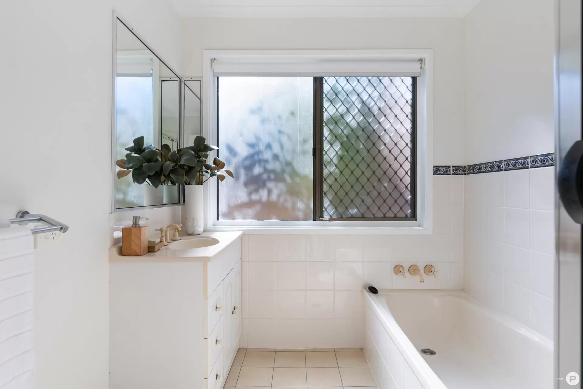 89 Nemira Street, Carseldine Sold by Aurora Property - image 1