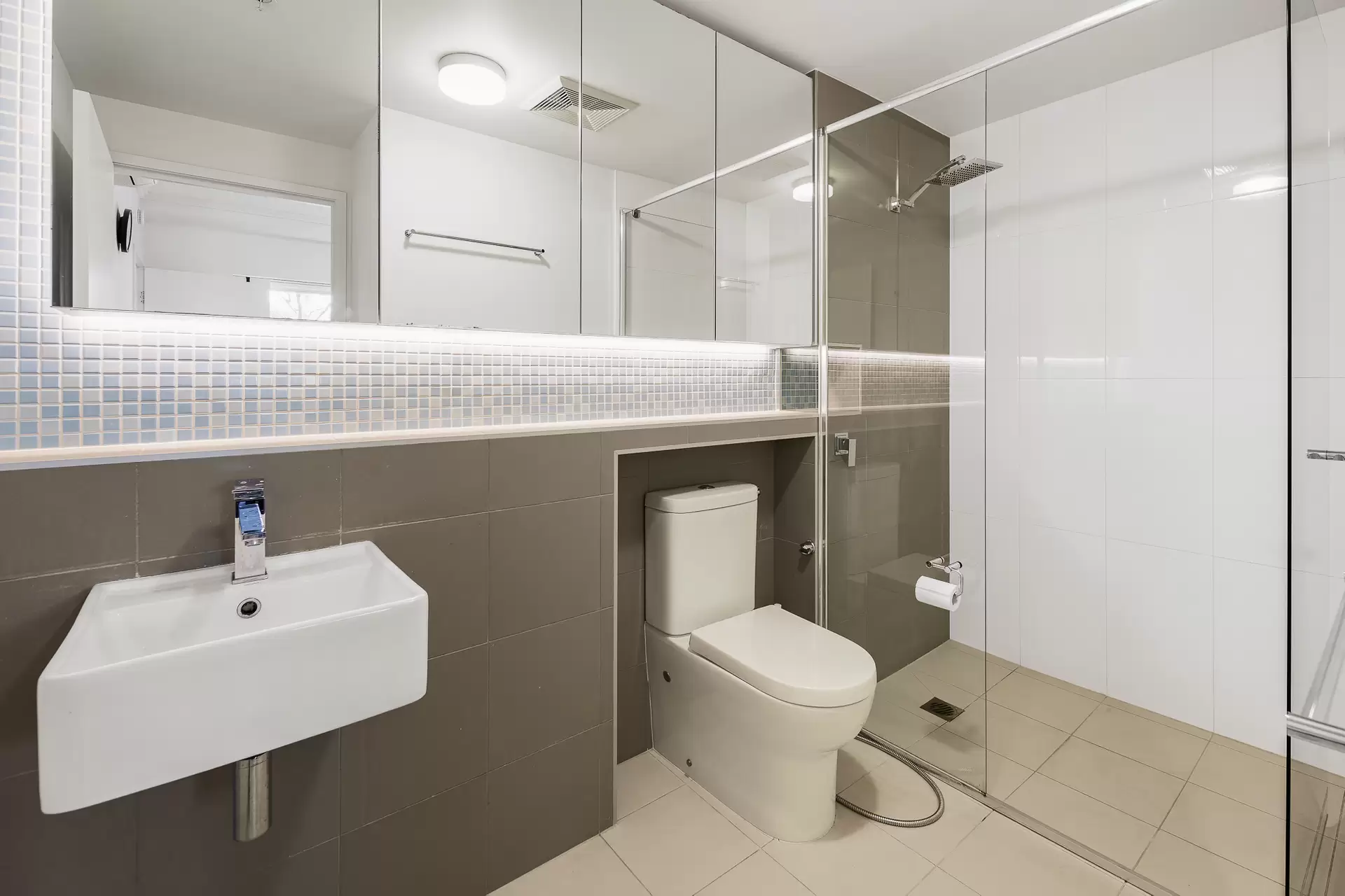 30209/67 Blamey Street, Kelvin Grove Sold by Aurora Property - image 1