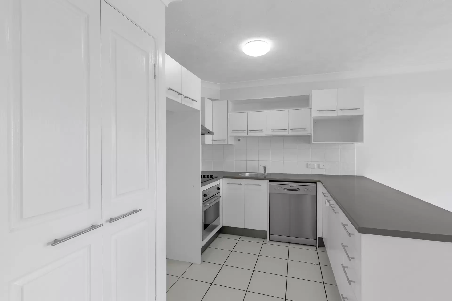 7/792 Sandgate Road, Clayfield Sold by Aurora Property - image 1