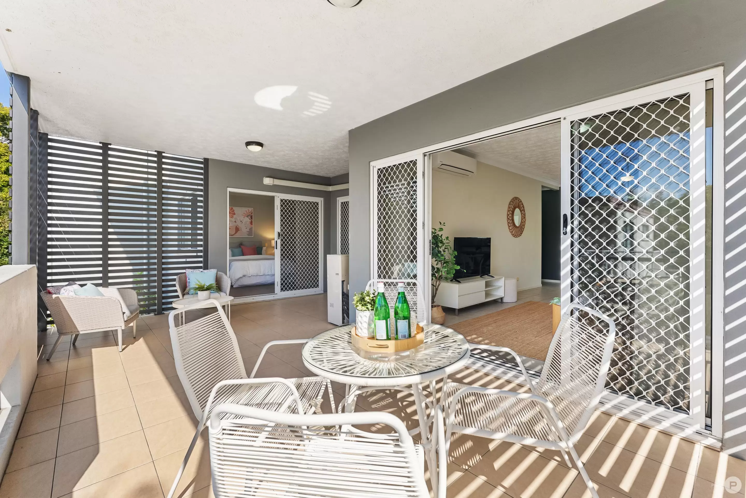 9/654-664 Kingsford Smith Drive, Hamilton Sold by Aurora Property - image 1