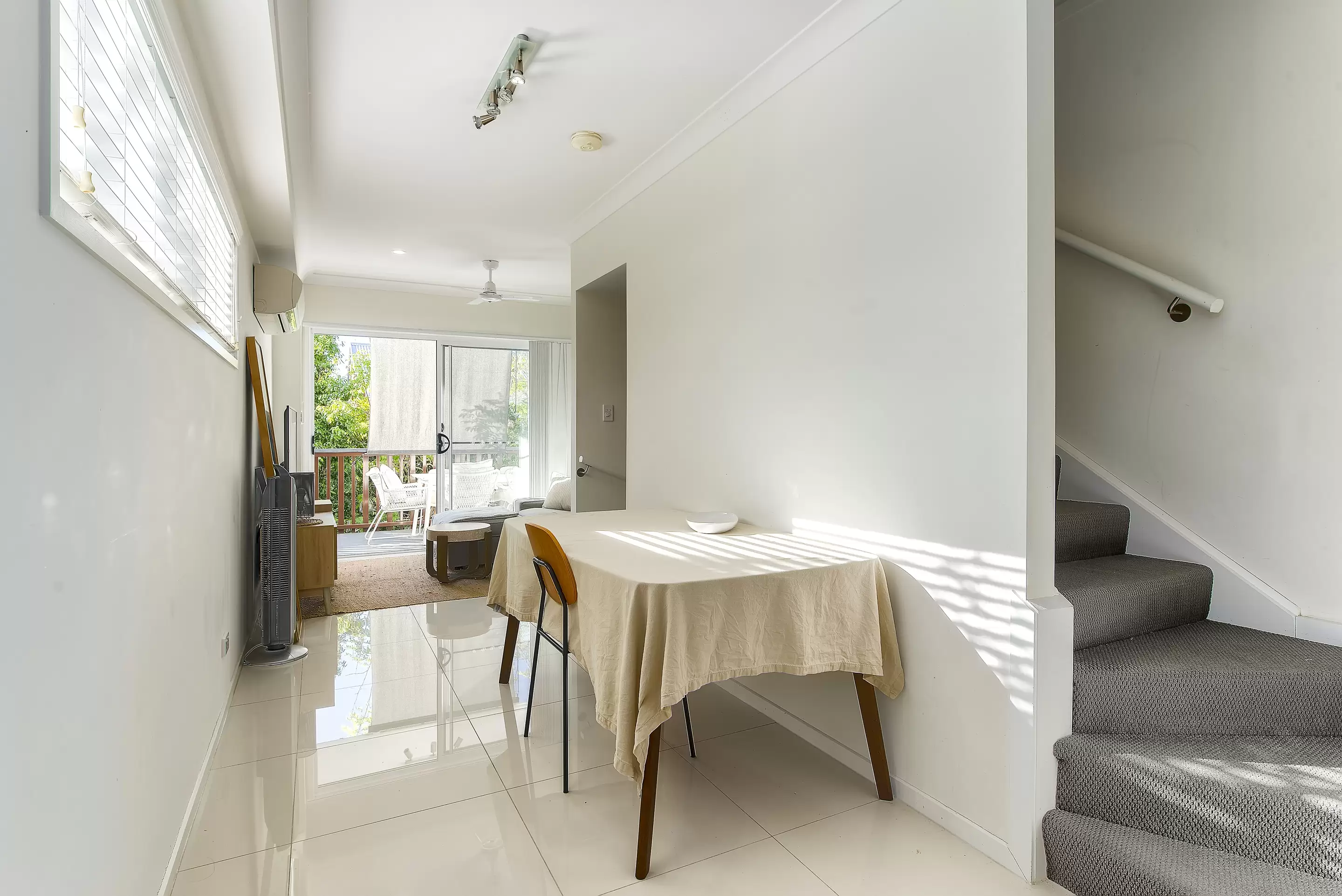 8/25 Hawthorne Street, Enoggera Sold by Aurora Property - image 2