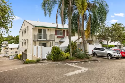 8/68 Herston Road, Kelvin Grove Sold by Aurora Property