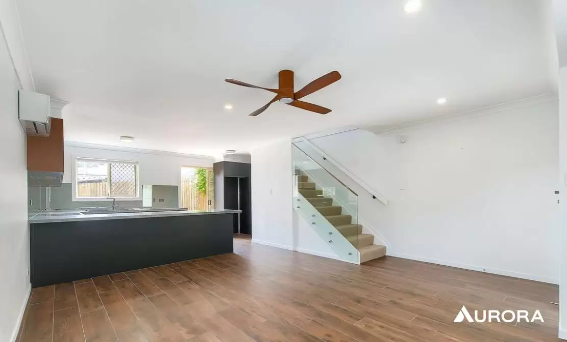 2/12 Fleming Road, Herston Leased by Aurora Property - image 1