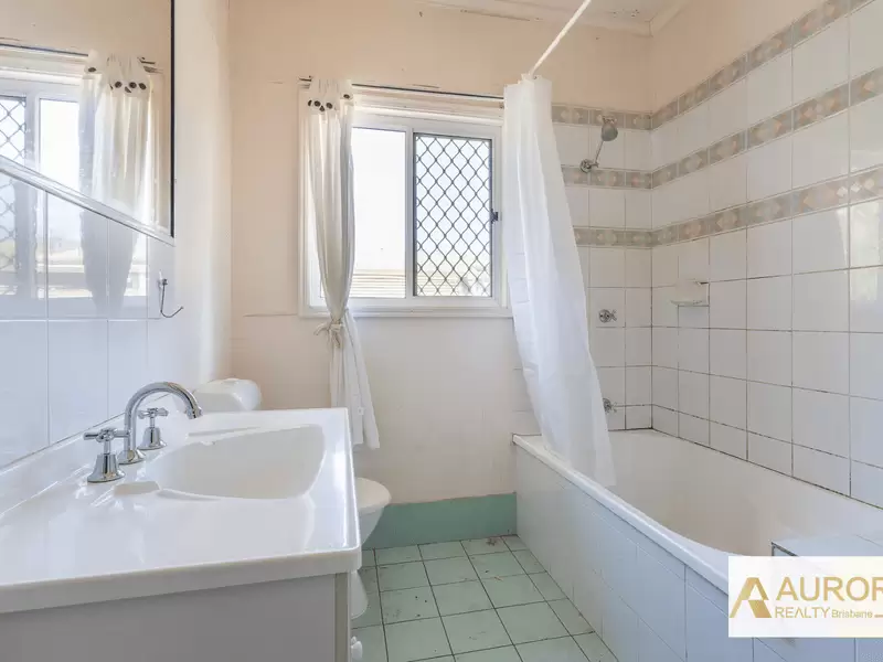 39 Jasper Street, Holland Park Leased by Aurora Property - image 5