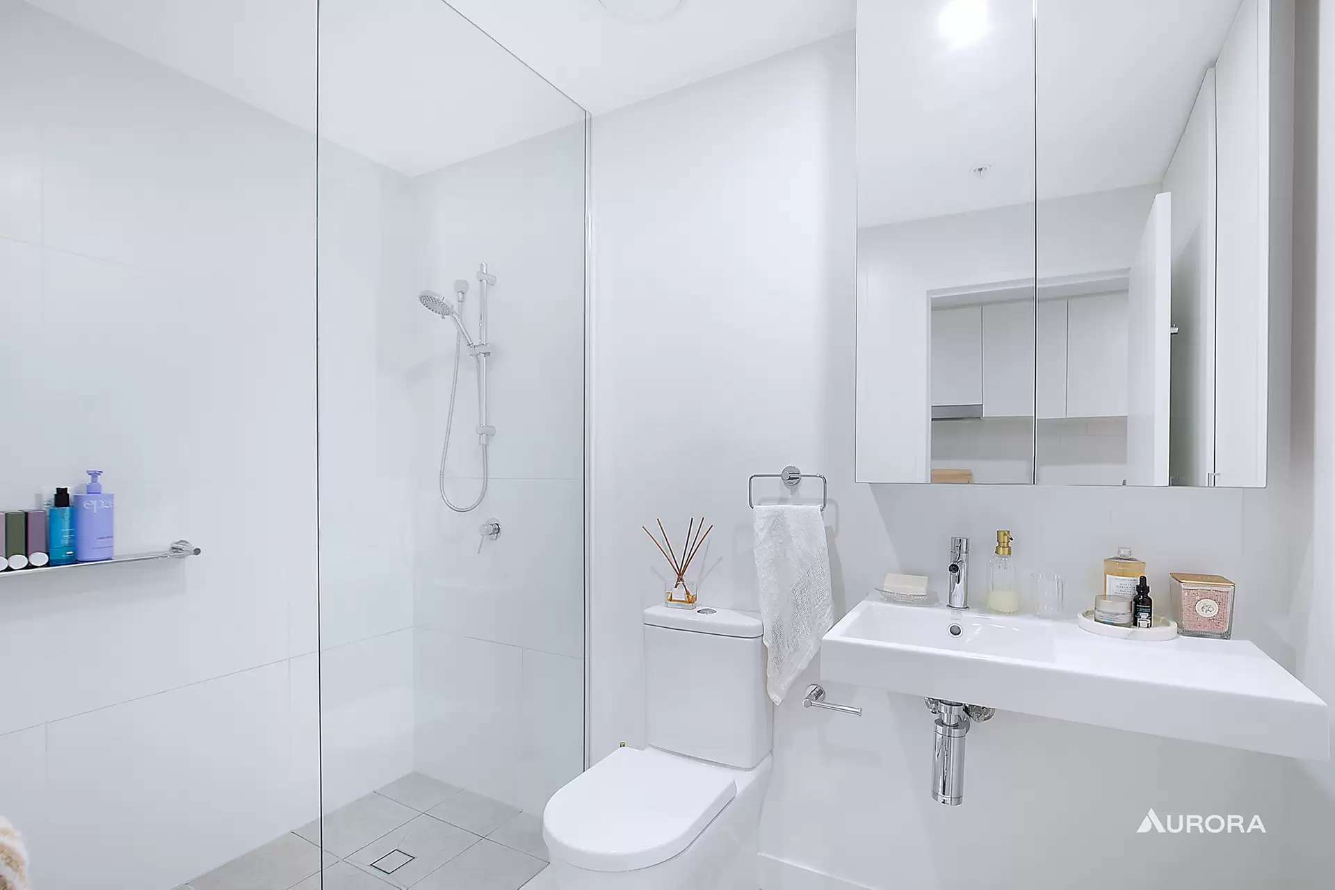 10201/7 Wharf Street, Hamilton Sold by Aurora Property - image 1