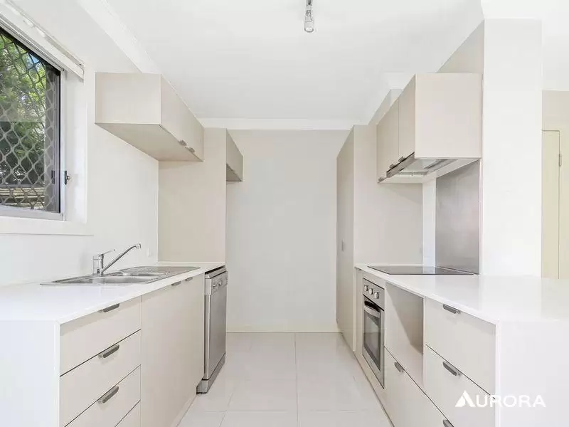 6/200 Meadowlands Road, Carina Leased by Aurora Property - image 3