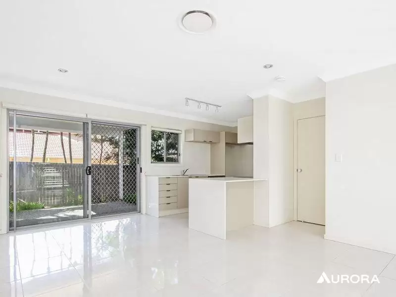 6/200 Meadowlands Road, Carina Leased by Aurora Property - image 1