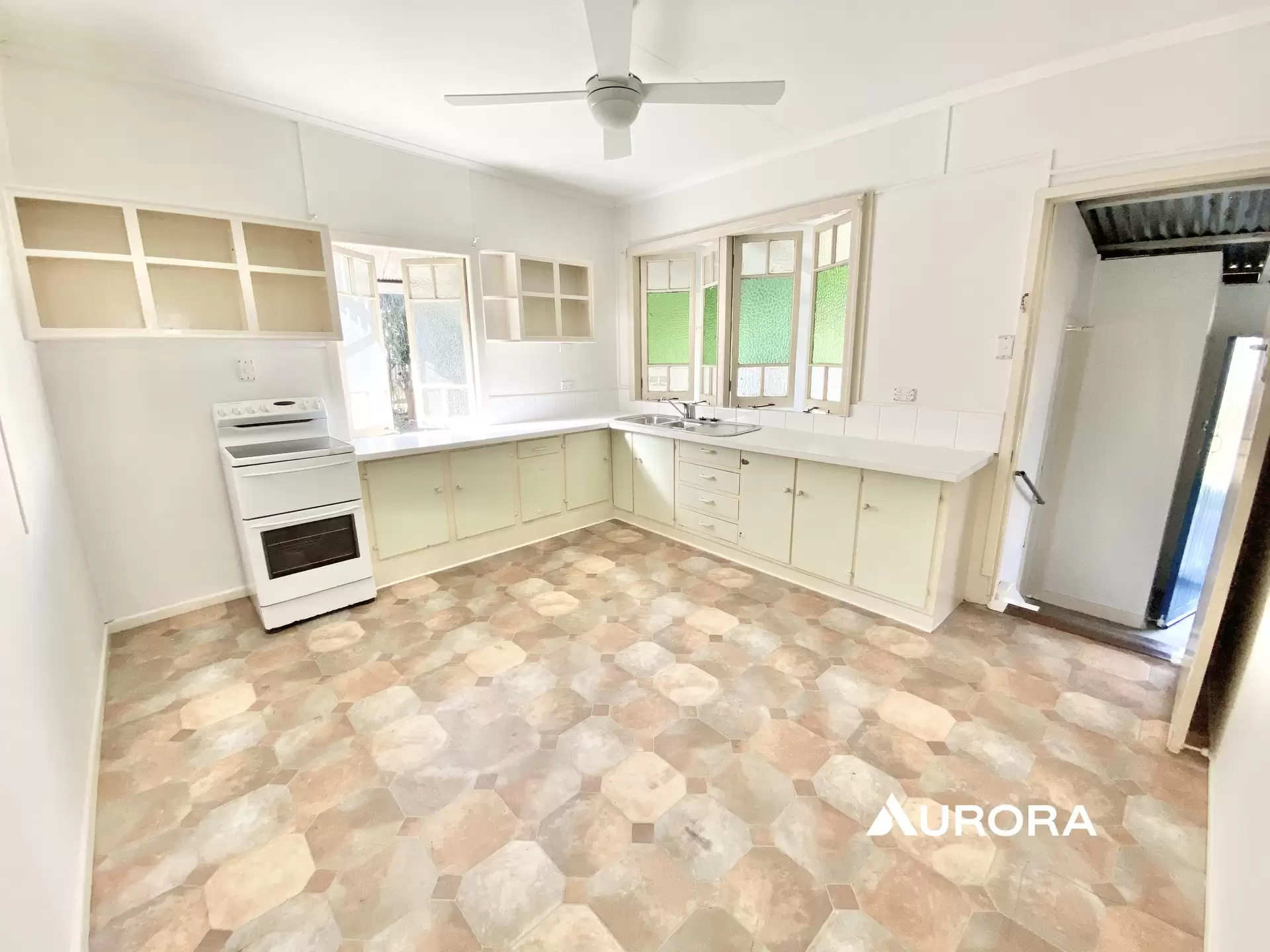 14 Pittwin Road North, Capalaba Leased by Aurora Property - image 1