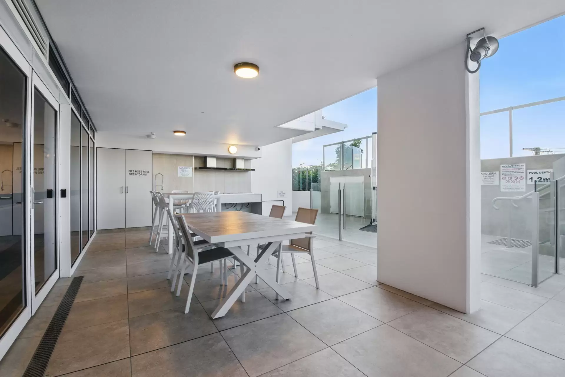 3/100 Holdsworth, Coorparoo Leased by Aurora Property - image 1