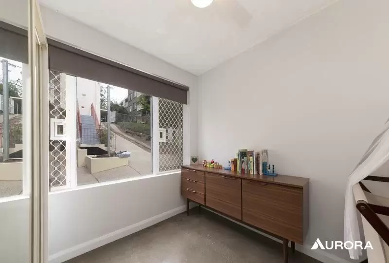 1/75 Sir Fred Schonell Drive, St Lucia Leased by Aurora Property - image 3
