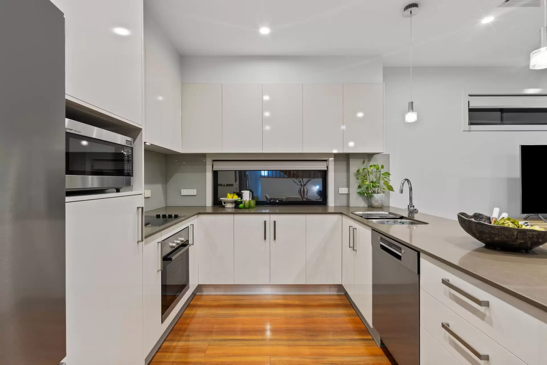 3/47 Macaulay Street, Coorparoo Sold by Aurora Property - image 1