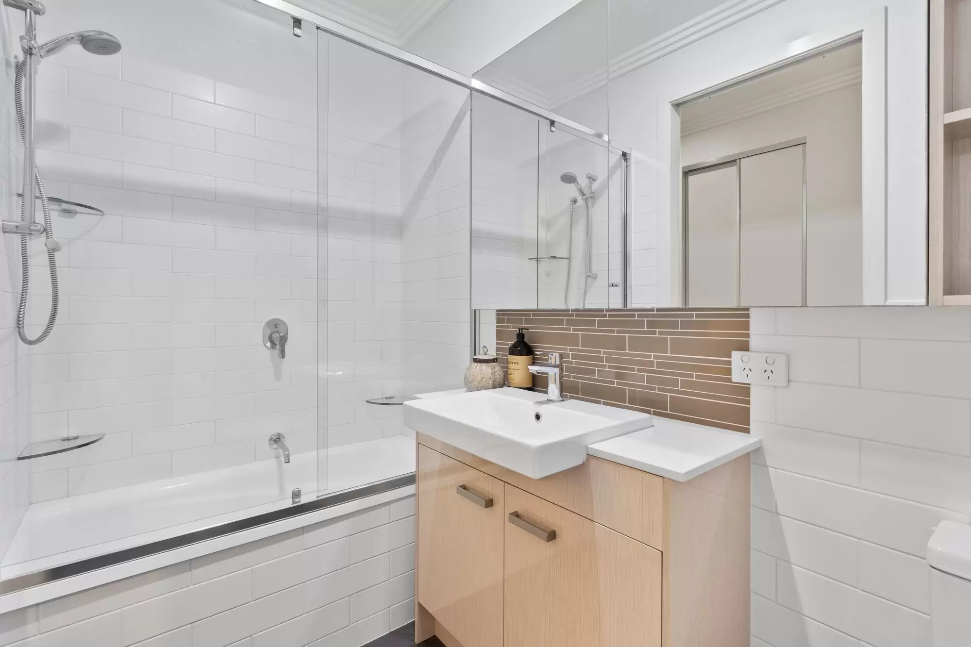 3/47 Macaulay Street, Coorparoo Sold by Aurora Property - image 9