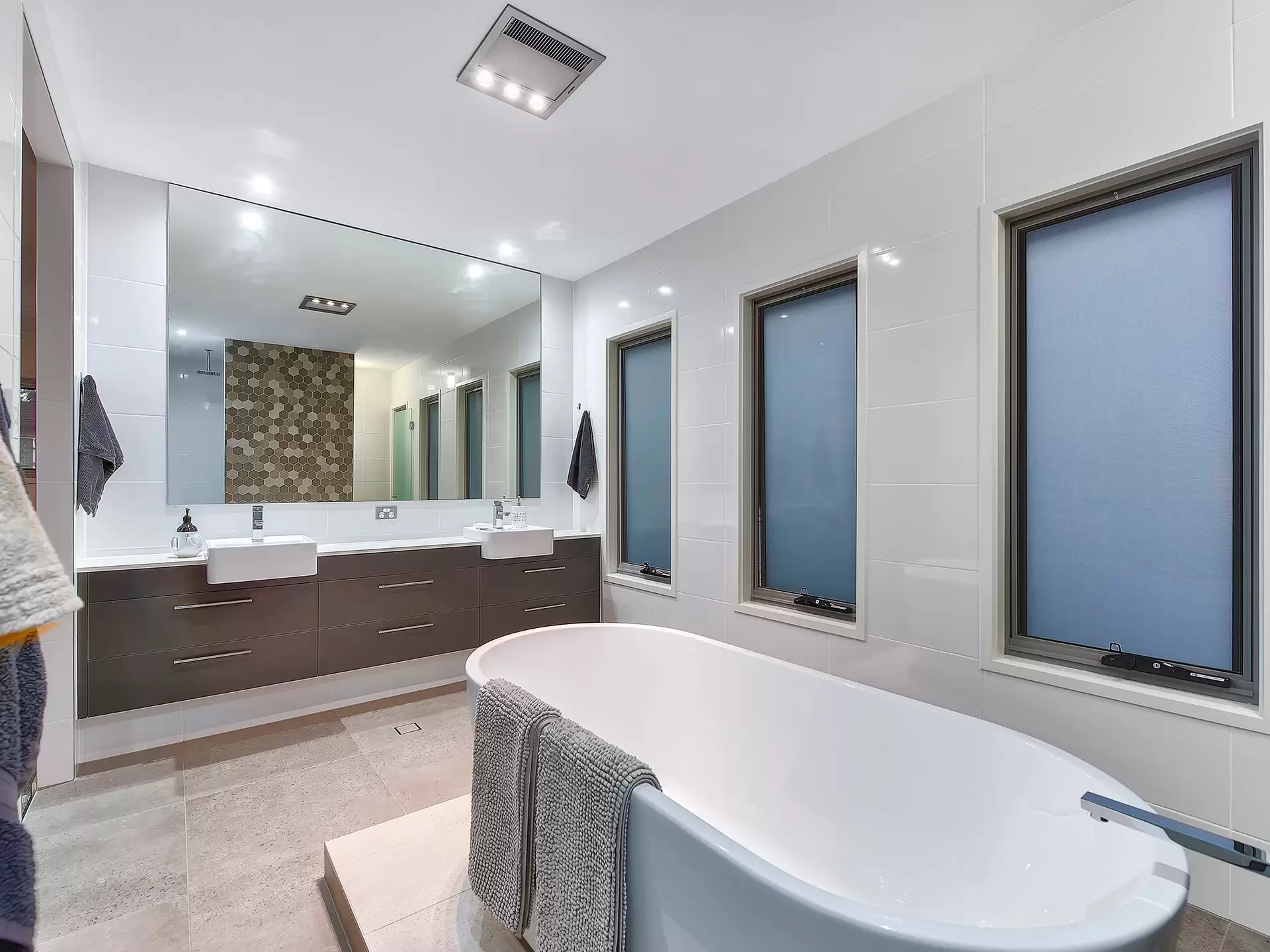 22 Bellevue Terrace, Clayfield Sold by Aurora Property - image 1