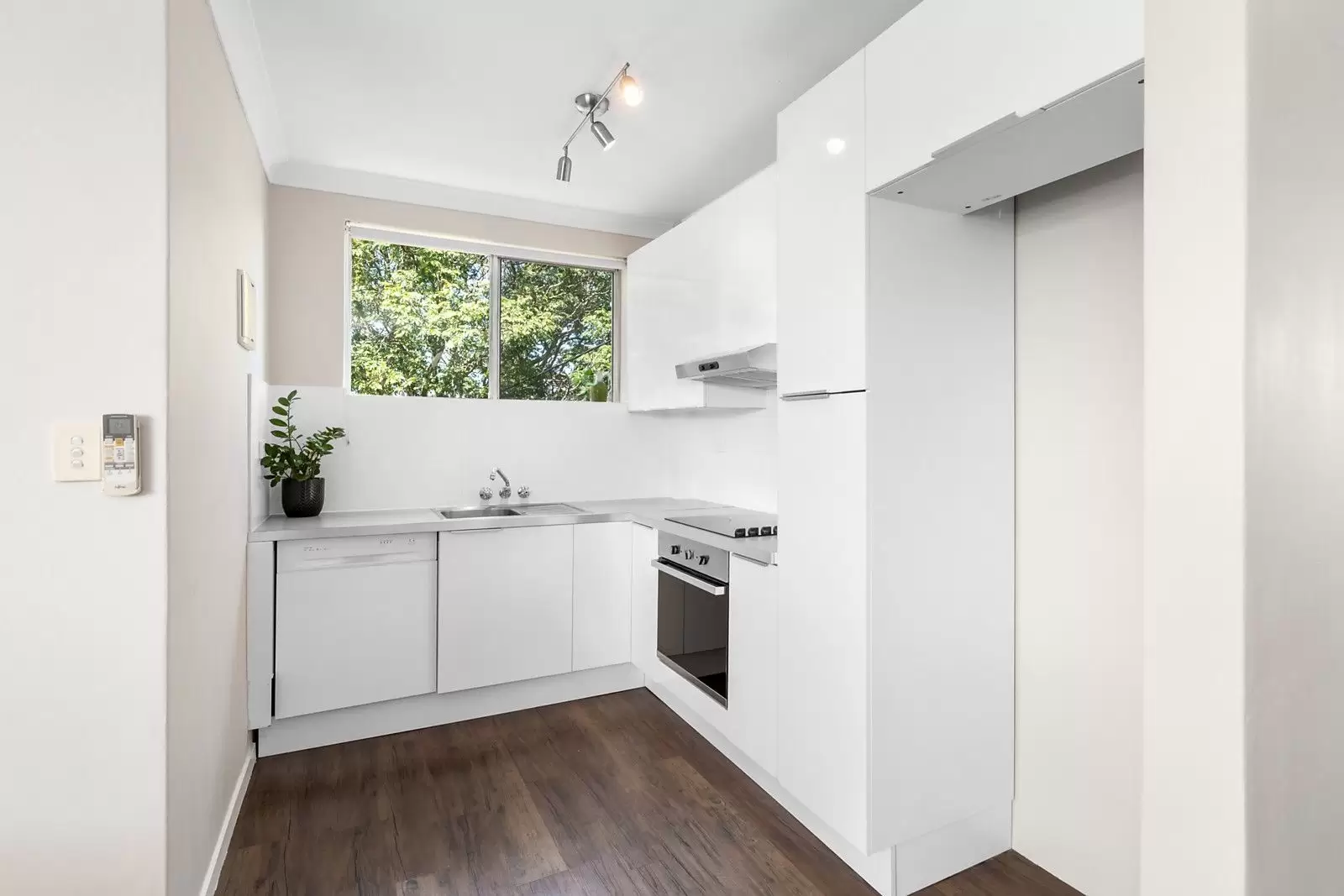 4/90 French Street, Coorparoo Sold by Aurora Property - image 4