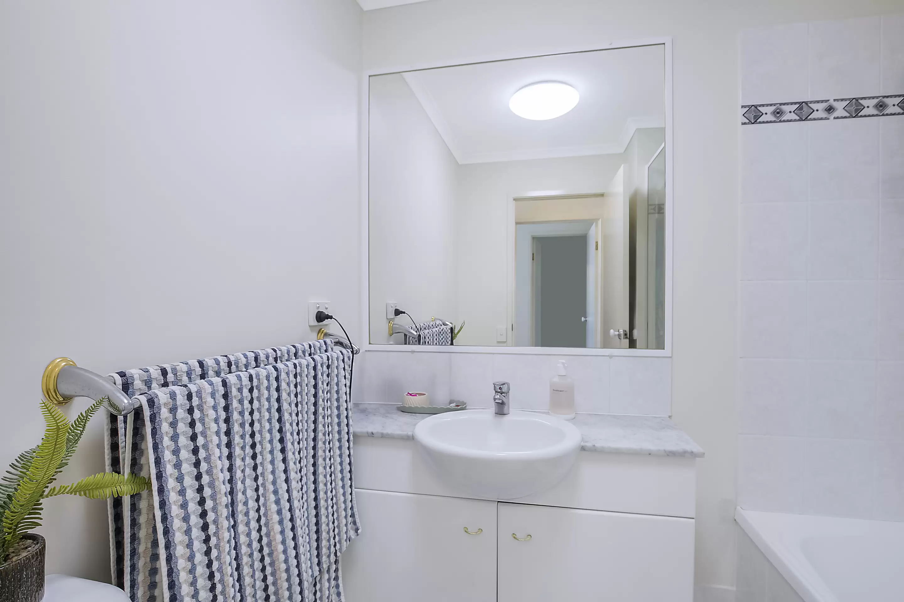 74/55 Harries Road, Coorparoo Sold by Aurora Property - image 7