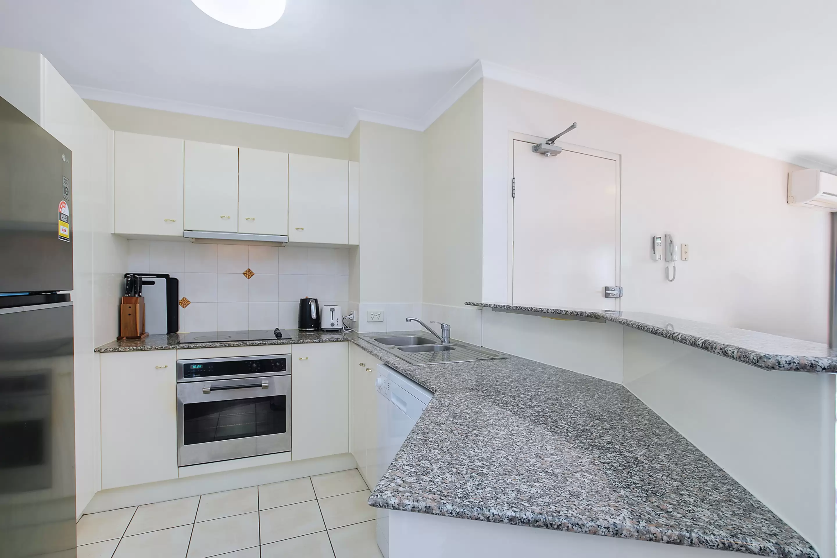 74/55 Harries Road, Coorparoo Sold by Aurora Property - image 3