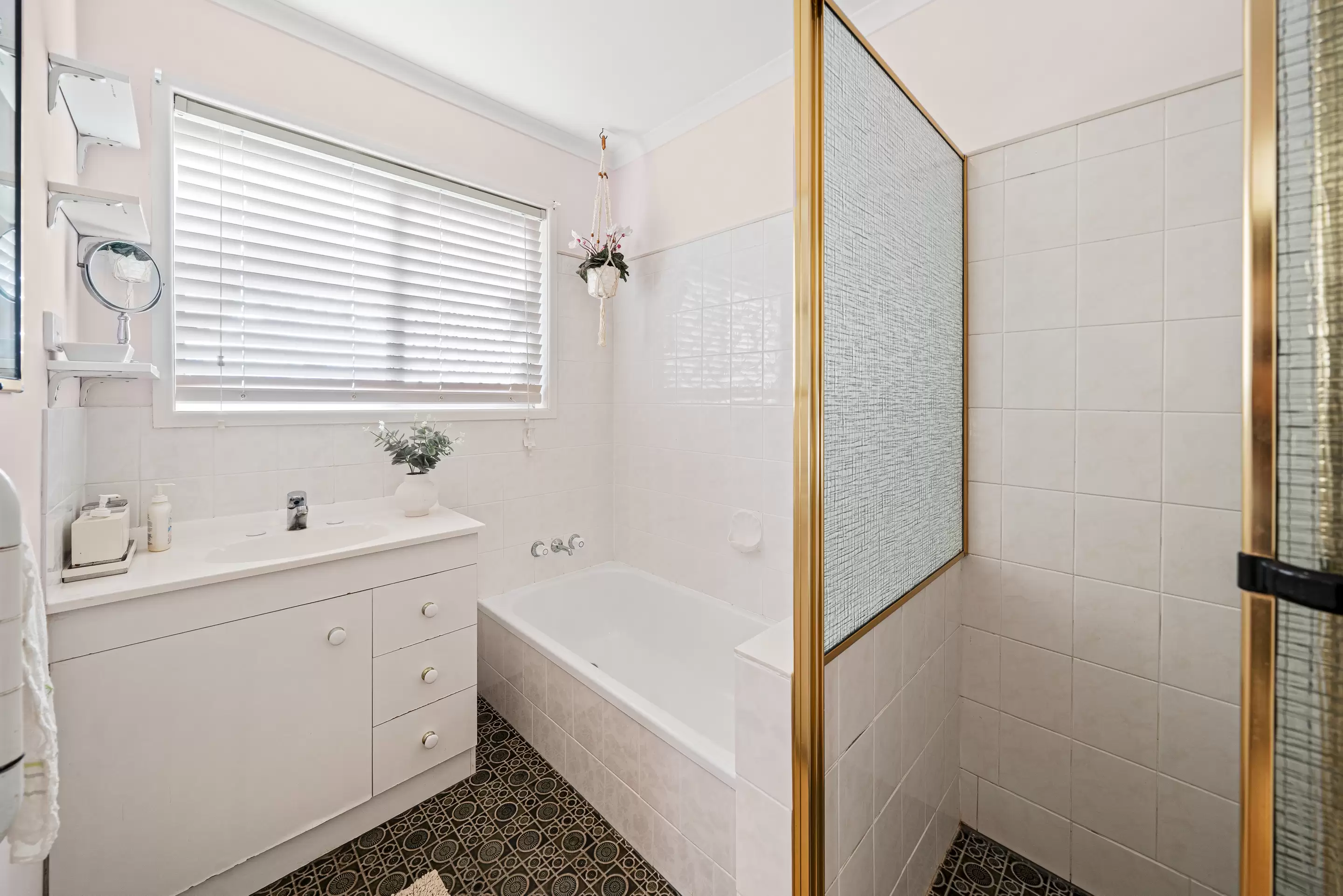 37 Van Dieman Crescent, Springwood Sold by Aurora Property - image 9