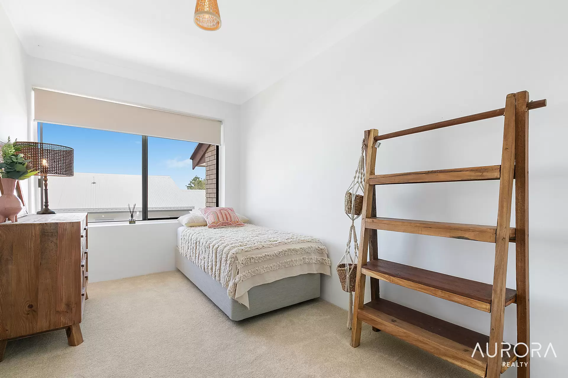 2/42 Wambool Street, Bulimba Leased by Aurora Property - image 1