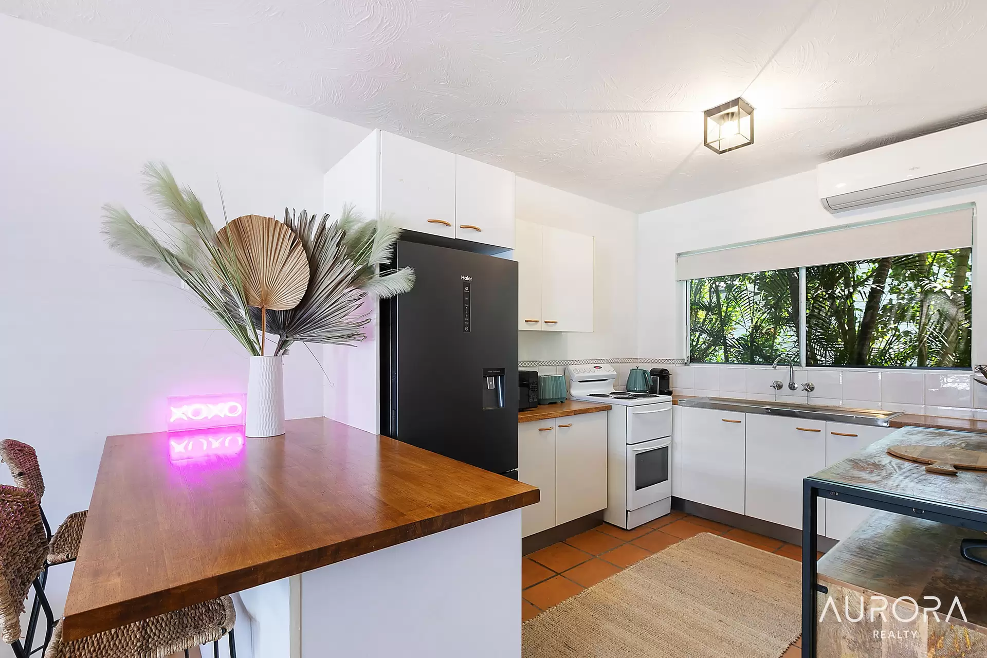 2/42 Wambool Street, Bulimba Leased by Aurora Property - image 1