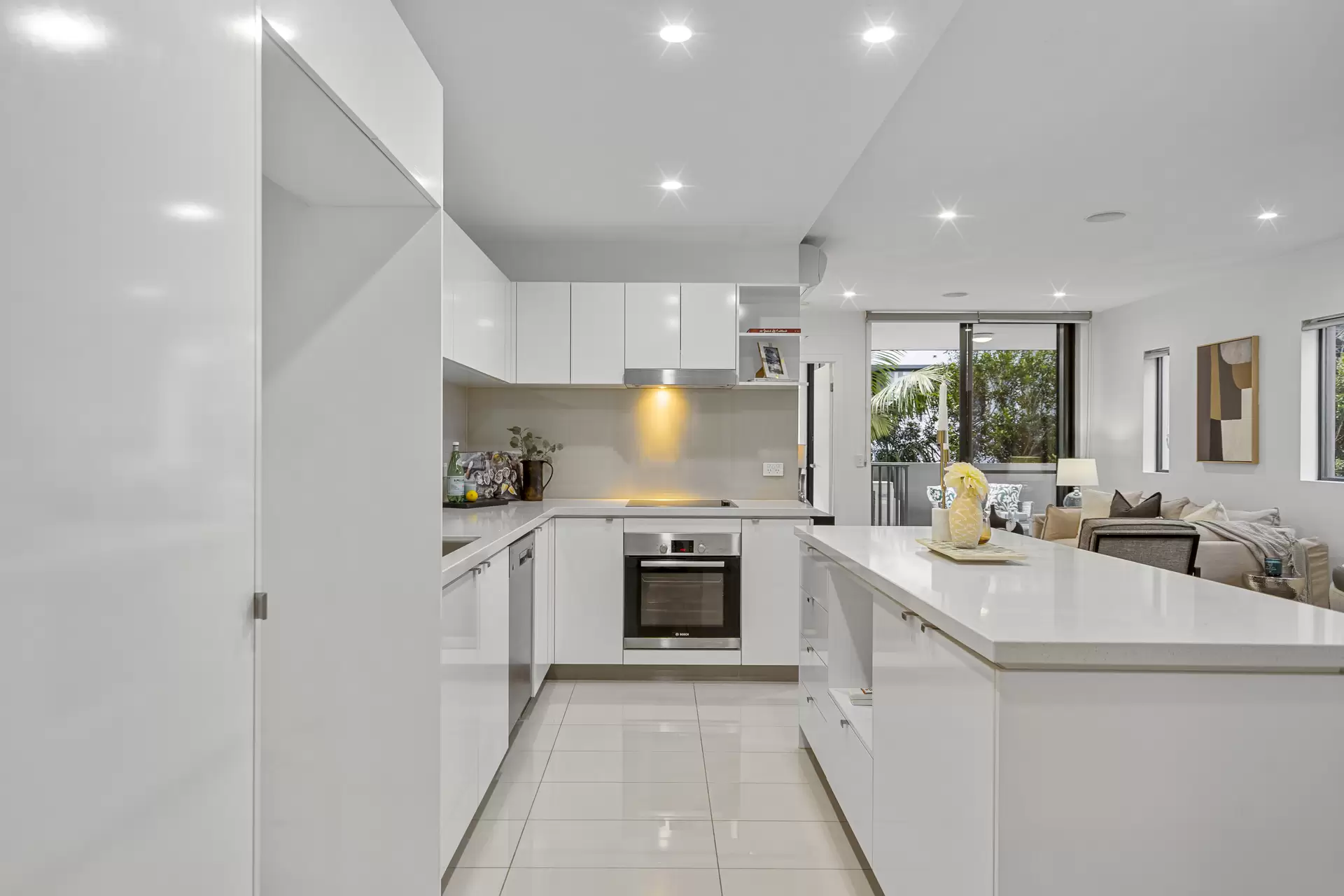 16/23-31 Bombery Street, Cannon Hill Sold by Aurora Property - image 1
