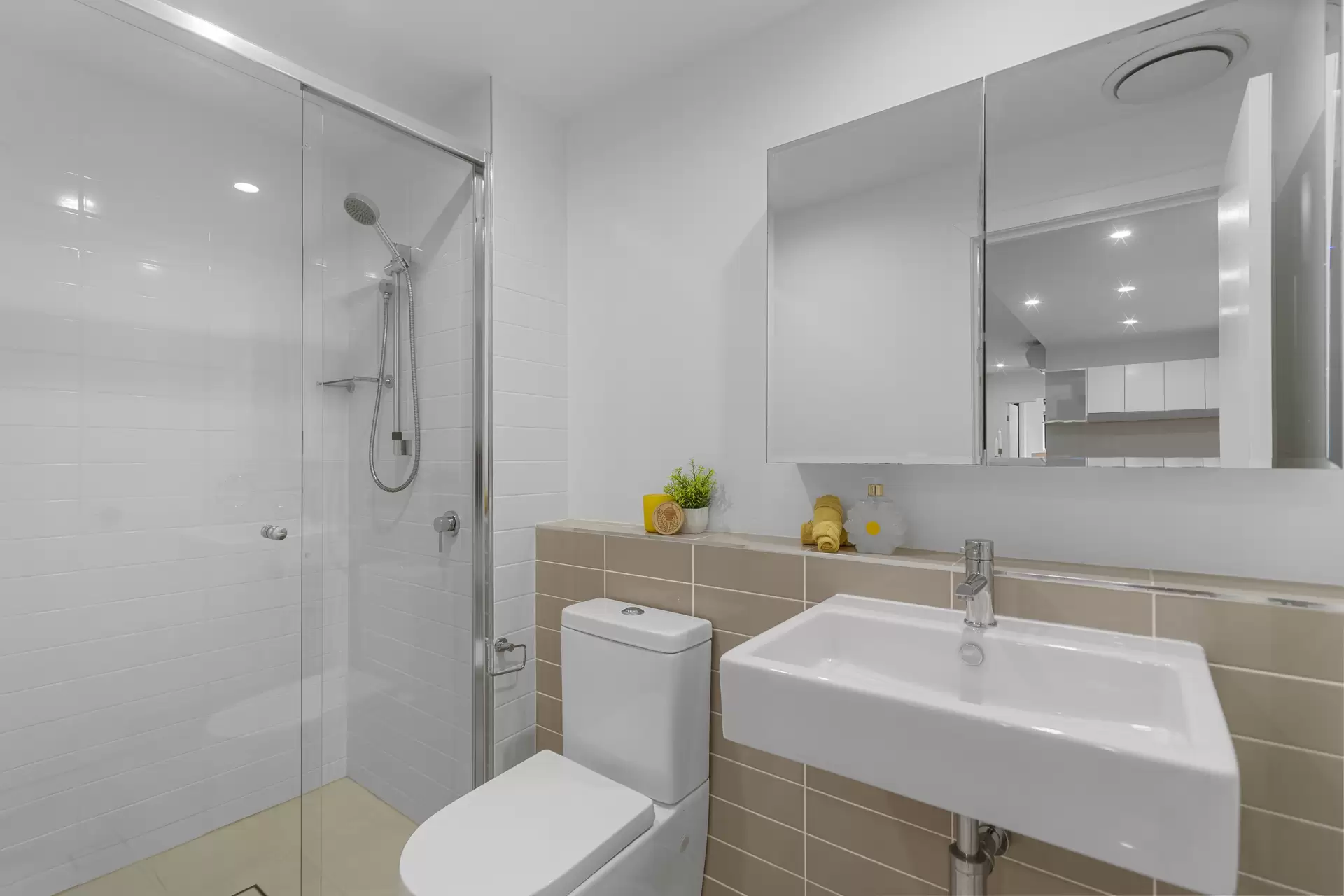 16/23-31 Bombery Street, Cannon Hill Sold by Aurora Property - image 1