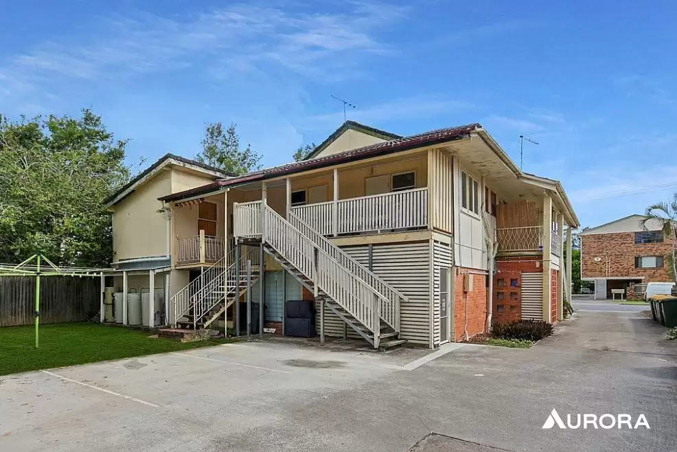 2/10 Pear Street, Greenslopes Leased by Aurora Property - image 1